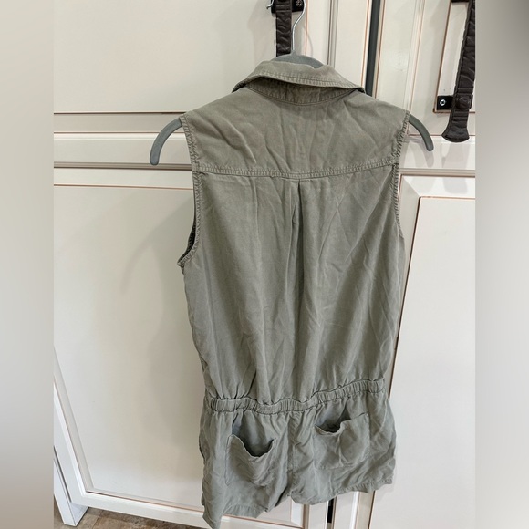 Bella Dahl
Drawstring Utility Romper (D2) - Picture 2 of 5